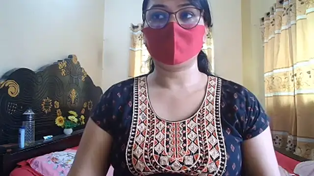 Snapshot of Elena_cruz5 chatting on 06-21-26, 04:04 Elena cruz5 online show from 06-21-26, 04:04