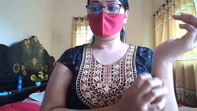 Snapshot of Elena_cruz5 chatting on 07-02-26, 04:07 Elena cruz5 online show from 07-02-26, 04:07