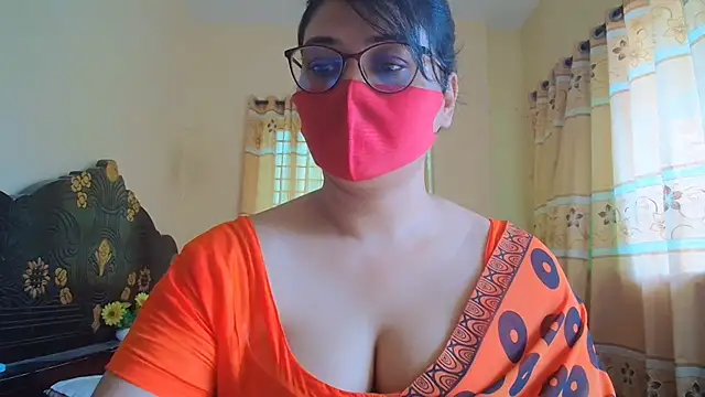 Snapshot of Elena_cruz5 chatting on 07-15-26, 04:51 Elena cruz5 online show from 07-15-26, 04:51