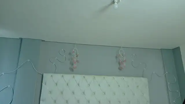 Snapshot of Emma_visconti chatting on 09-30-25, 12:32 Emma visconti online show from 09-30-25, 12:32