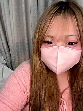 Chua-chan online show from 10-23-25, 05:01