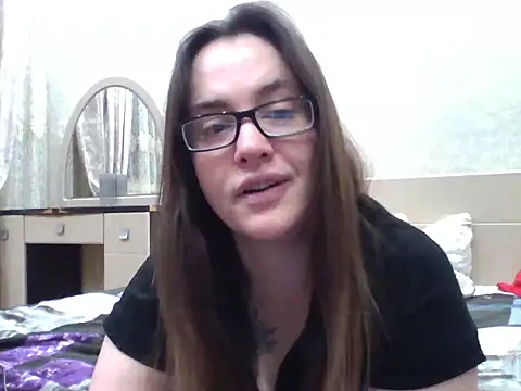 Snapshot of karina160000 chatting on 12-21-25, 06:59 karina160000 online show from 12-21-25, 06:59