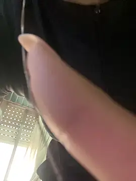 lulizoee online show from 09-17-25, 06:42