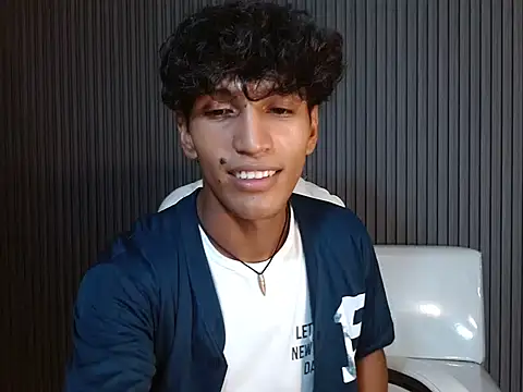 Snapshot of bull_cam chatting on 09-08-25, 04:06 bull cam online show from 09-08-25, 04:06