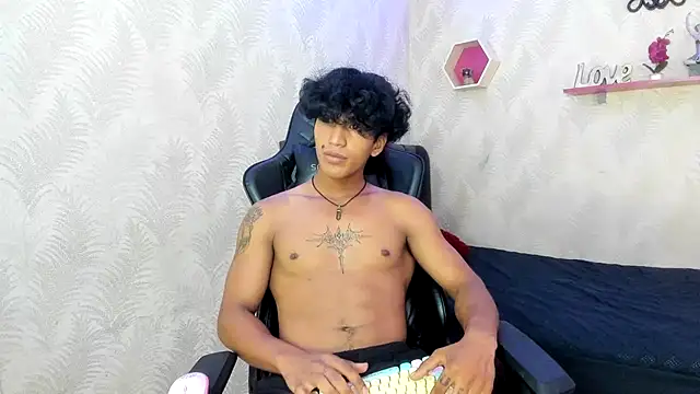 Snapshot of bull_cam chatting on 11-22-25, 07:13 bull cam online show from 11-22-25, 07:13