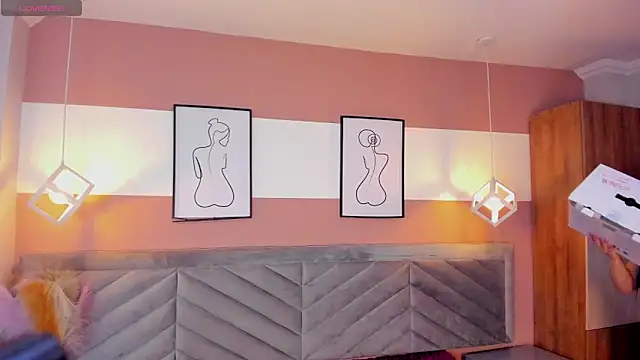 Mia Valentine  online show from 02-25-26, 08:07