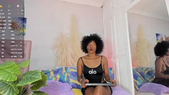 Snapshot of CardyKambell1 chatting on 10-11-25, 04:44 CardyKambell1 online show from 10-11-25, 04:44