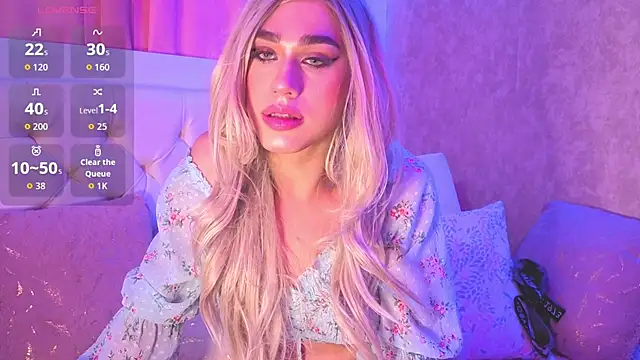 Snapshot of saraah_queen1 chatting on 10-31-25, 04:46 saraah queen1 online show from 10-31-25, 04:46