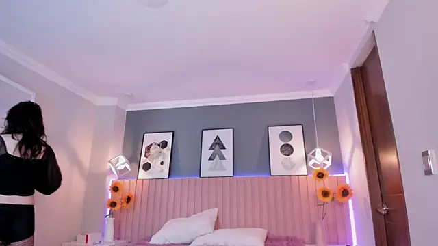 Snapshot of Nina_Ford chatting on 11-07-25, 03:06 Nina Ford online show from 11-07-25, 03:06