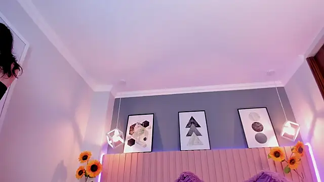 Nina Ford online show from 04-10-26, 03:12