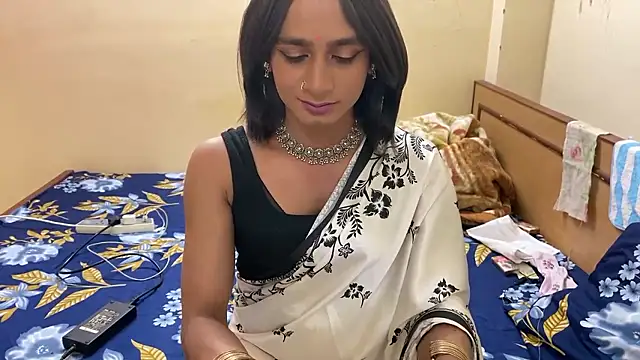 Snapshot of LuvLayla chatting on 01-13-26, 07:19 LuvLayla online show from 01-13-26, 07:19