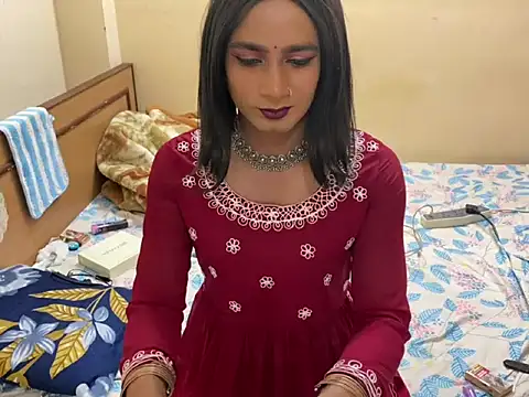 Snapshot of LuvLayla chatting on 02-20-26, 08:09 LuvLayla online show from 02-20-26, 08:09