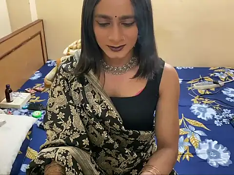 Snapshot of LuvLayla chatting on 02-23-26, 08:39 LuvLayla online show from 02-23-26, 08:39