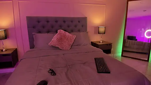 ALICESANDOVAL online show from 09-15-25, 11:43