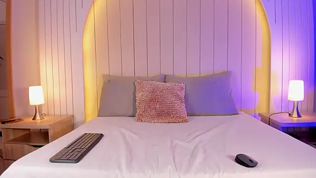 ALICESANDOVAL online show from 12-17-25, 11:38