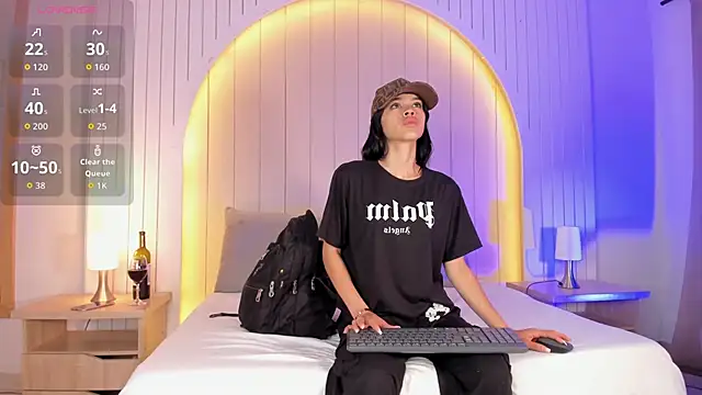 Snapshot of ALICESANDOVAL chatting on 12-19-25, 11:39 ALICESANDOVAL online show from 12-19-25, 11:39