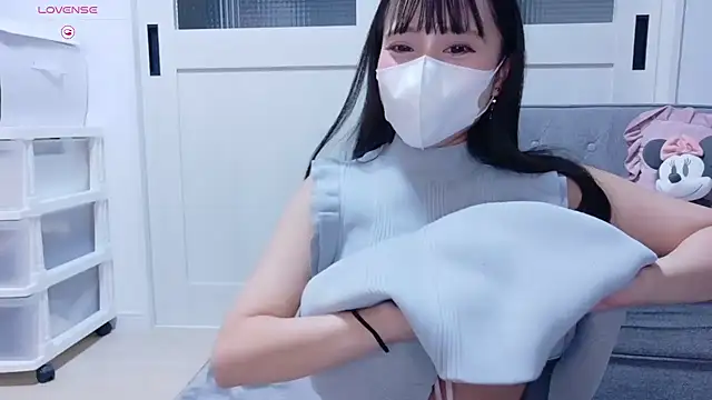 YURi luv online show from 09-30-25, 11:15