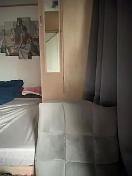 SarahBeii online show from 11-04-25, 03:27