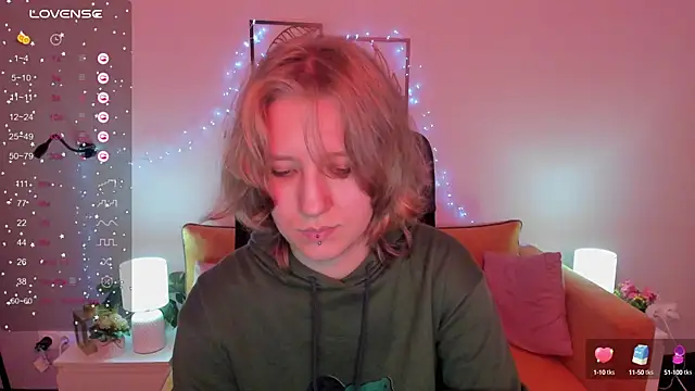 Hailey Foxy online show from 10-05-25, 09:07