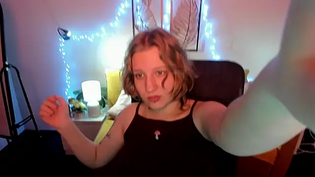 Hailey Foxy online show from 10-15-25, 08:58