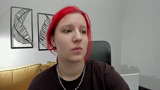 Hailey Foxy online show from 04-08-26, 10:59