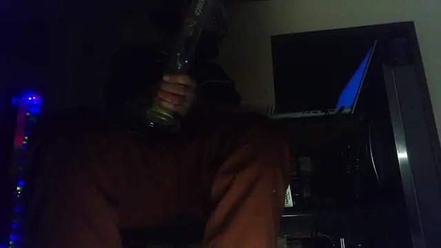 hungspundick1 online show from 11-18-25, 08:08