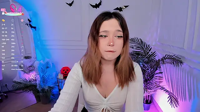 Snapshot of Lina_Glow chatting on 10-30-25, 06:48 Lina Glow online show from 10-30-25, 06:48