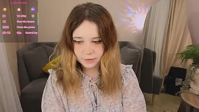 Snapshot of Lina_Glow chatting on 11-29-25, 06:38 Lina Glow online show from 11-29-25, 06:38