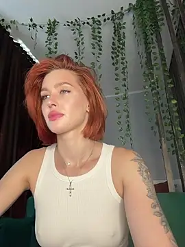LittleFox    online show from 07-01-26, 05:53