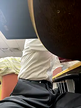 Snapshot of Daddygarry chatting on 10-23-25, 12:26 Daddygarry online show from 10-23-25, 12:26