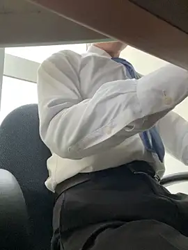 Snapshot of Daddygarry chatting on 03-11-26, 09:37 Daddygarry online show from 03-11-26, 09:37