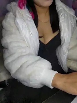 Suzen7389 online show from 12-19-25, 03:30