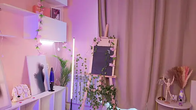 Snapshot of ElfredaTupy chatting on 10-22-25, 06:13 ElfredaTupy online show from 10-22-25, 06:13