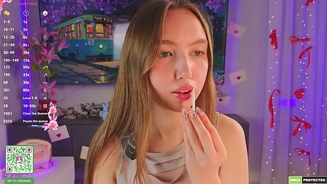 ElfredaTupy online show from 04-19-26, 07:49