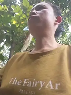 Snapshot of simi-lucy chatting on 12-03-25, 03:47 simi-lucy online show from 12-03-25, 03:47