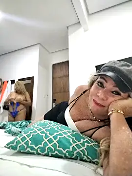  SARAI DUPONT online show from 11-28-25, 10:45