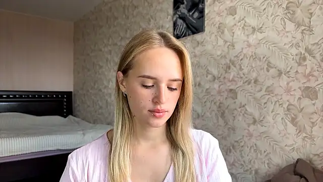 Snapshot of ElisabetLorney chatting on 09-12-25, 08:03 ElisabetLorney online show from 09-12-25, 08:03