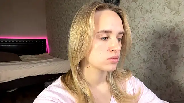 Snapshot of ElisabetLorney chatting on 11-21-25, 08:13 ElisabetLorney online show from 11-21-25, 08:13