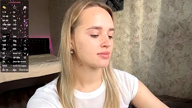 Snapshot of ElisabetLorney chatting on 11-28-25, 08:17 ElisabetLorney online show from 11-28-25, 08:17