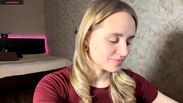 Snapshot of ElisabetLorney chatting on 12-02-25, 08:08 ElisabetLorney online show from 12-02-25, 08:08