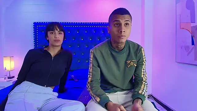 Snapshot of Damian_and_roxanne chatting on 12-04-25, 12:47 Damian and roxanne online show from 12-04-25, 12:47