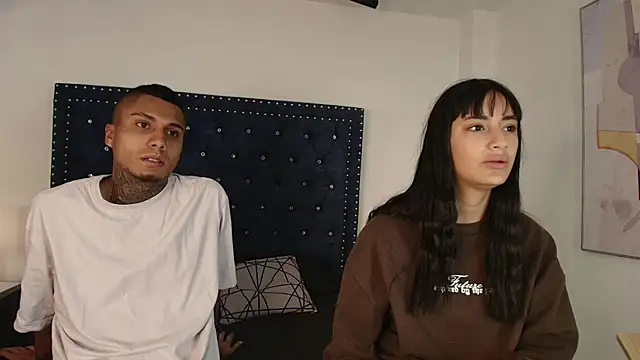 Snapshot of Damian_and_roxanne chatting on 07-24-26, 12:36 Damian and roxanne online show from 07-24-26, 12:36