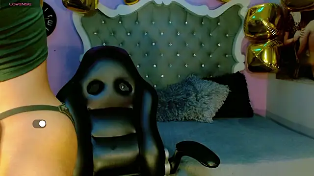 Honey Moontsts online show from 03-17-26, 12:19