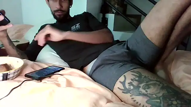 Snapshot of Alejandro92_cali chatting on 02-03-26, 02:21 Alejandro92 cali online show from 02-03-26, 02:21