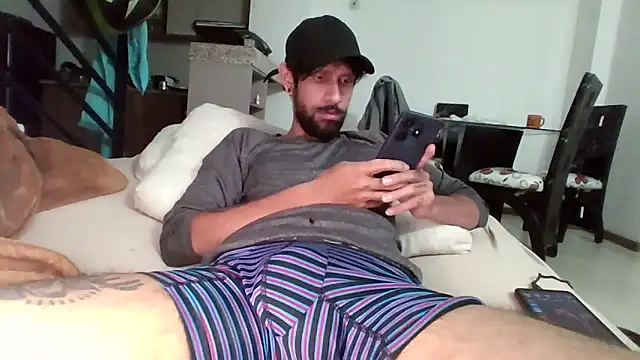 Snapshot of Alejandro92_cali chatting on 03-02-26, 04:25 Alejandro92 cali online show from 03-02-26, 04:25