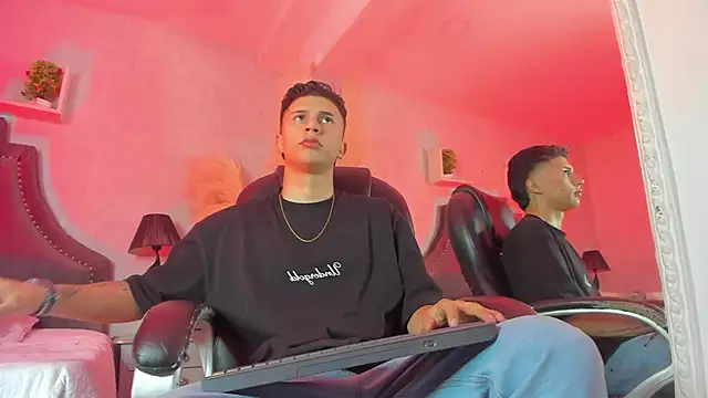 Snapshot of liaamsmiith_ chatting on 01-10-26, 12:07 liaamsmiith online show from 01-10-26, 12:07