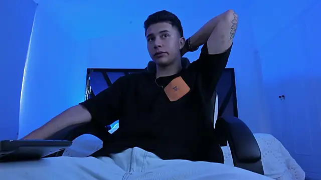 Snapshot of liaamsmiith_ chatting on 02-03-26, 12:54 liaamsmiith online show from 02-03-26, 12:54