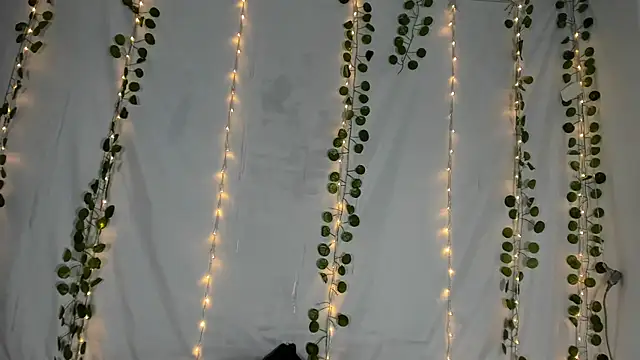 Zulema R1 online show from 10-14-25, 03:18