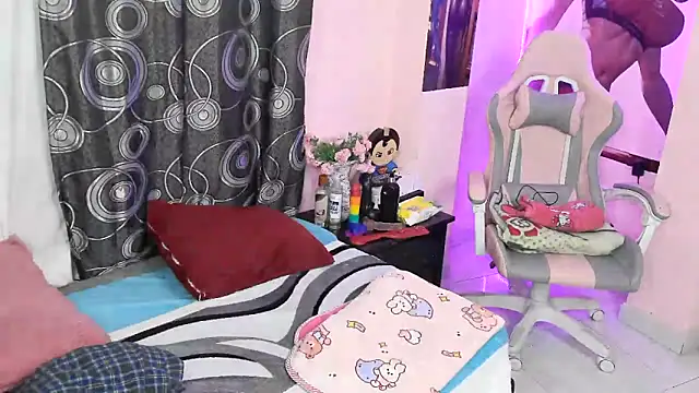 Zulema R1 online show from 02-20-26, 03:03