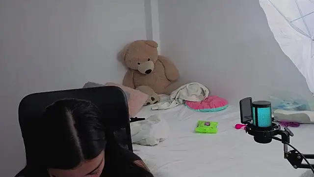 valerihouse online show from 03-20-26, 01:21